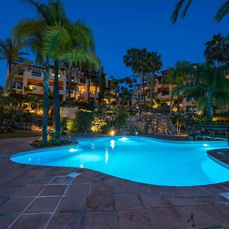 Luxury Marbella * إِستيبونا