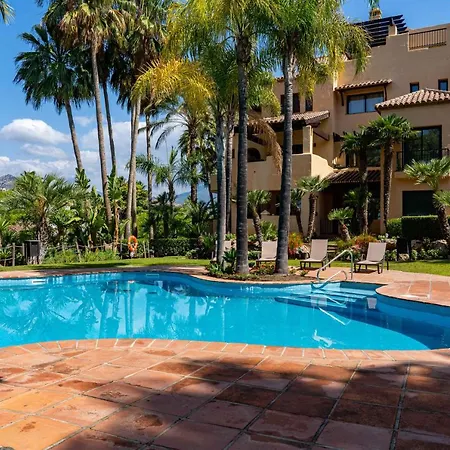 Luxury Marbella * إِستيبونا