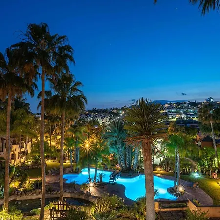 Luxury Marbella アパート エステポナ