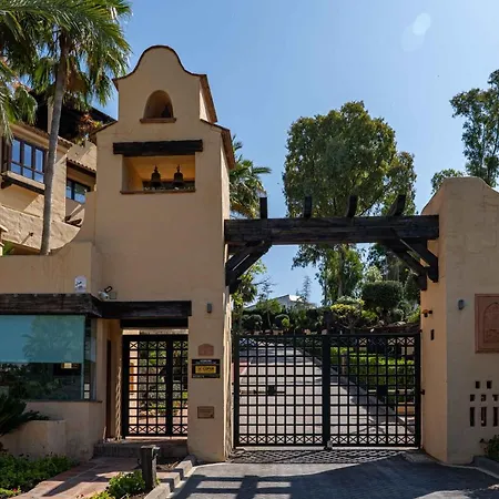 Luxury Marbella * 埃斯特波纳